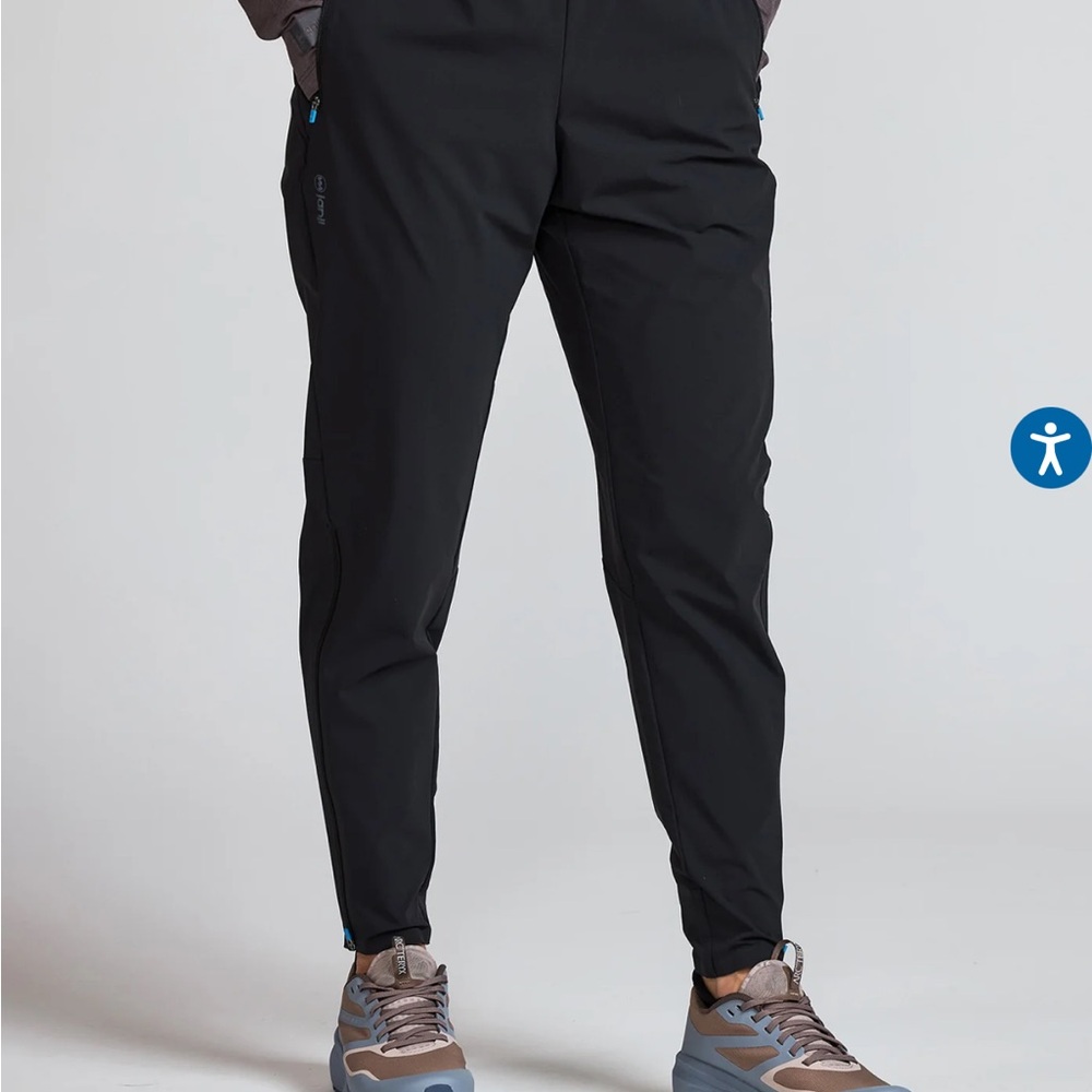 Janji Women’s Medium Atlas multi pants.